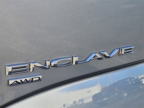 Used 2024 Buick Enclave Premium image 16