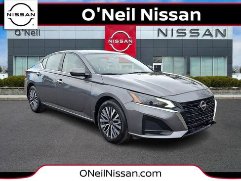 Certified 2024 Nissan Altima 2.5 SV w/ SV Premium Package image 1