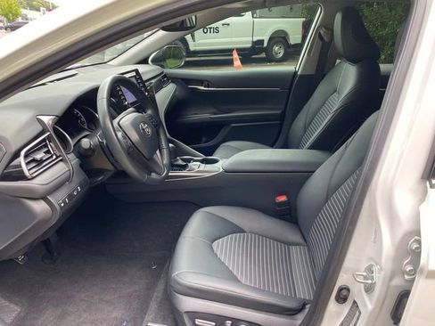 Used 2024 Toyota Camry SE w/ Convenience Package FWD image 12