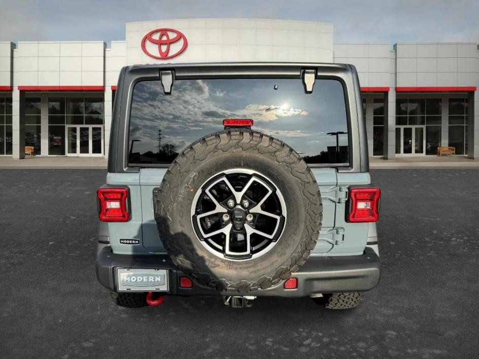 Used 2024 Jeep Wrangler Unlimited Rubicon w/ Capability Package AWD/4WD image 6
