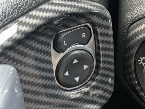 Used 2022 Jeep Gladiator Sport AWD/4WD image 23