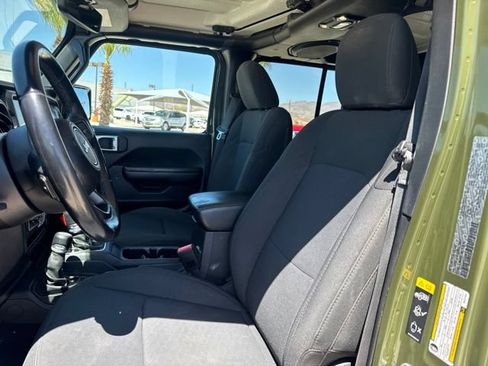 Certified 2021 Jeep Gladiator Sport AWD/4WD image 19