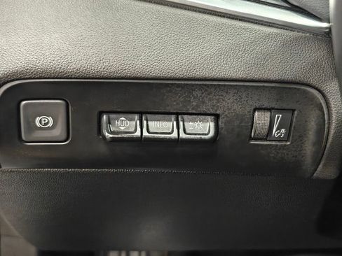 Used 2024 Buick Enclave Premium image 14