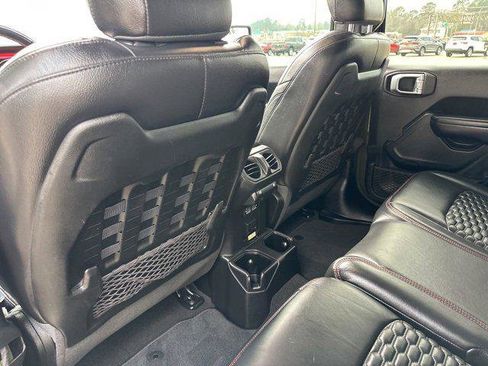 Certified 2021 Jeep Wrangler Unlimited Rubicon image 34