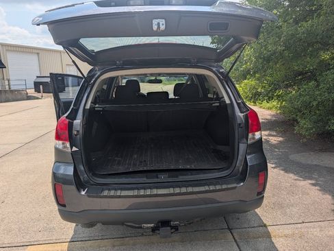 Used 2013 Subaru Outback 2.5i Premium AWD/4WD image 5
