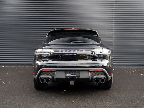Certified 2025 Porsche Macan image 29
