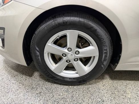 Used 2015 Kia Optima LX w/ LX Convenience Plus Package FWD image 25