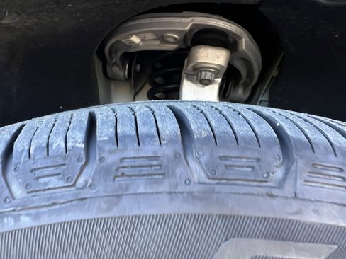 Certified 2025 Mercedes-Benz GLE 450 4MATIC image 12