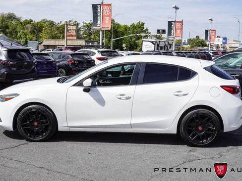 Used 2018 MAZDA MAZDA3 Touring FWD image 8