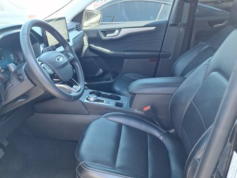 Used 2023 Ford Escape Platinum AWD/4WD image 11