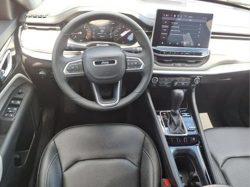 Used 2025 Jeep Compass Limited AWD/4WD image 18