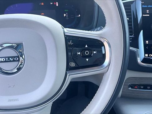 Used 2023 Volvo XC90 T8 Plus image 22