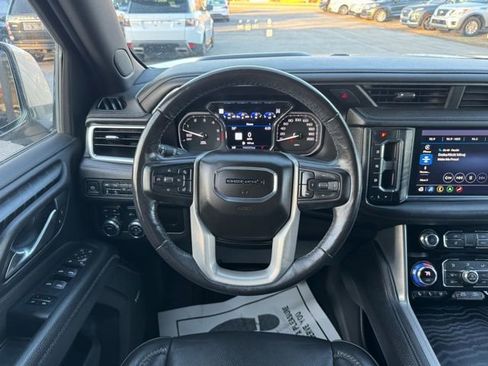 Used 2021 GMC Yukon XL Denali image 18
