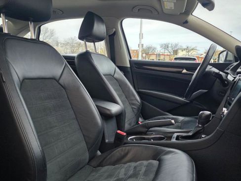 Used 2014 Volkswagen Passat 1.8T SEL Premium FWD image 14