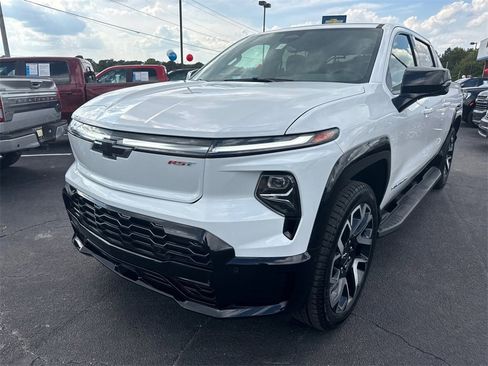 New 2024 Chevrolet Silverado EV RST image 2