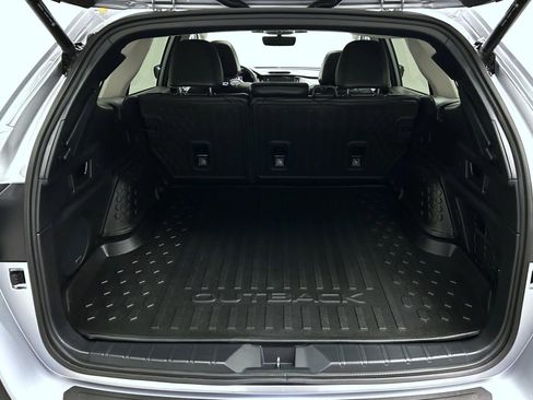 Used 2025 Subaru Outback Limited image 21