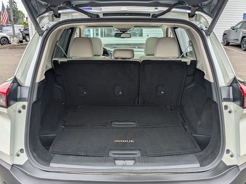 Used 2021 Nissan Rogue SL AWD/4WD image 29