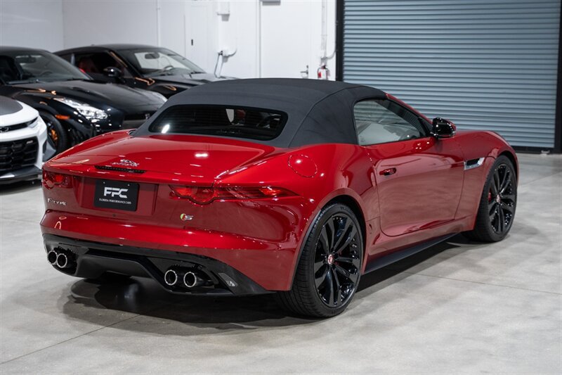 Used 2015 Jaguar F-TYPE S RWD image 13