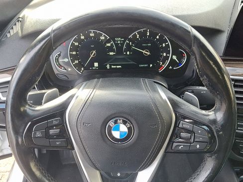 Used 2019 BMW 530i xDrive w/ Convenience Package image 19