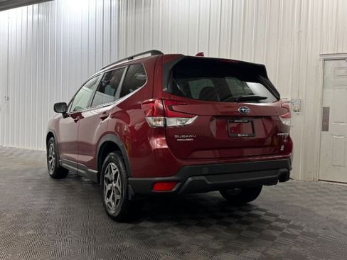 Used 2021 Subaru Forester Premium image 3
