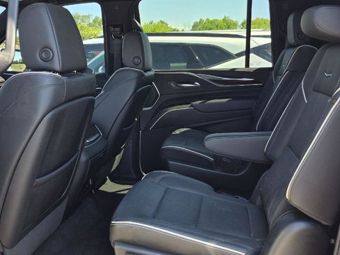 Used 2023 Cadillac Escalade ESV Premium Luxury w/ LPO, Floor Liner Package AWD/4WD image 7
