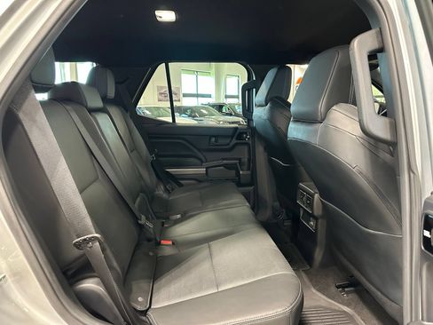 Used 2025 Toyota 4Runner TRD Off-Road Premium w/ Tow Technology Package AWD/4WD image 46