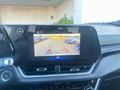 Used 2025 Chevrolet Equinox LT image 17