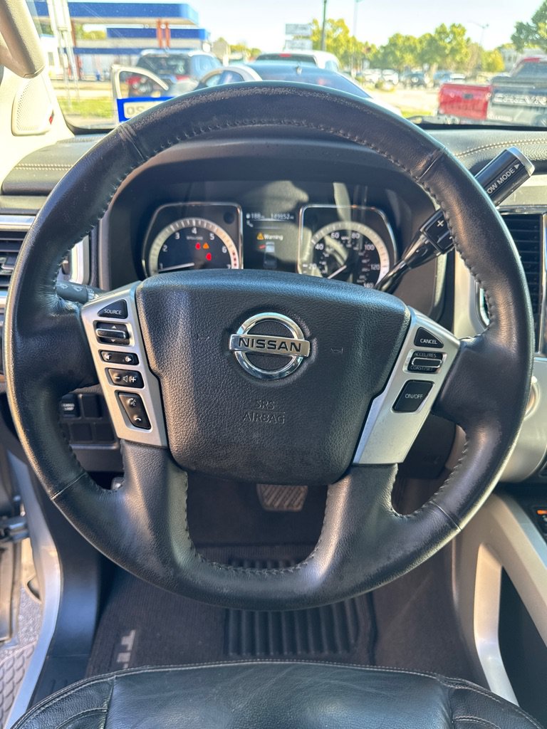 Used 2017 Nissan Titan SL RWD image 9