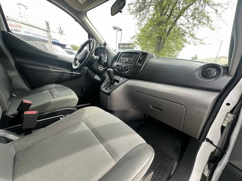 Used 2017 Nissan NV200 SV w/ Back Door Glass Package image 22