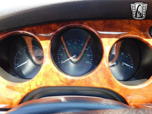 Used 1998 Jaguar XK8 Convertible image 20