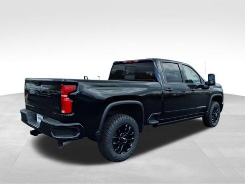 New 2026 Chevrolet Silverado 2500 High Country w/ High Country Premium Package AWD/4WD image 3