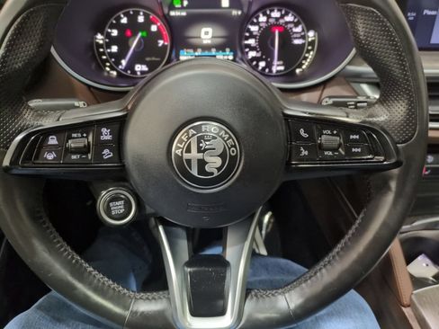 Used 2021 Alfa Romeo Stelvio Ti w/ Active Assist 2 Package TI AWD/4WD image 21