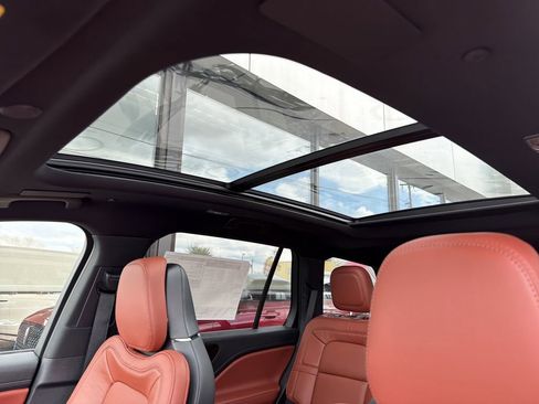 New 2026 Lincoln Aviator Reserve image 11