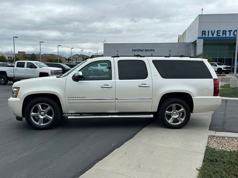 Used 2014 Chevrolet Suburban LTZ AWD/4WD image 20