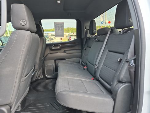 Used 2023 GMC Sierra 1500 Elevation w/ X31 Off-Road Package AWD/4WD image 18