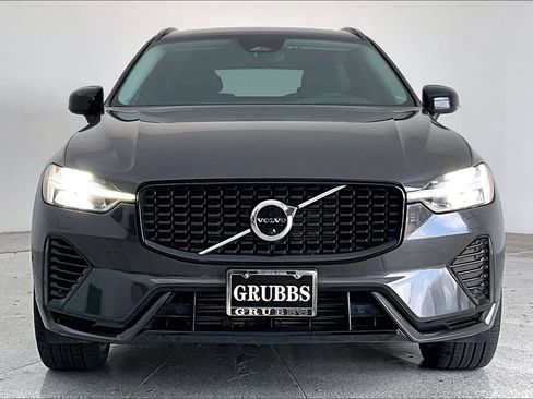Certified 2023 Volvo XC60 T8 Ultimate w/ Climate Package AWD/4WD image 3