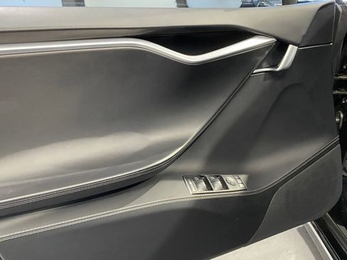 Used 2017 Tesla Model S 75 image 10