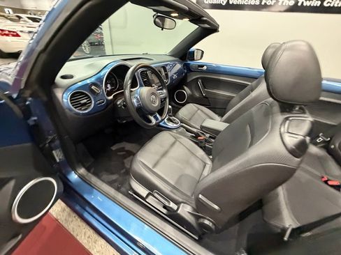 Used 2019 Volkswagen Beetle 2.0T S FWD image 21