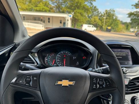 Used 2021 Chevrolet Spark LT image 26