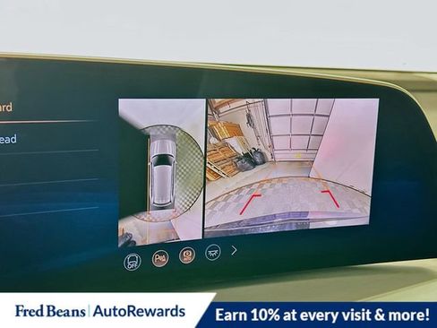 New 2026 Cadillac Vistiq Platinum image 10