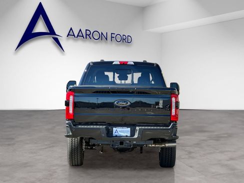 New 2026 Ford F250 Lariat w/ Black Appearance Package image 4