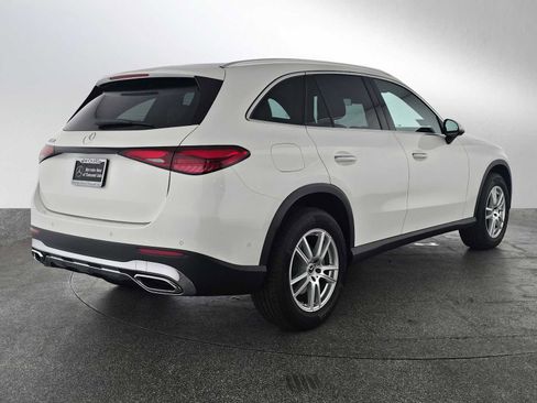 Used 2026 Mercedes-Benz GLC 300 image 3