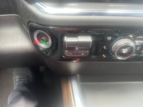 Used 2024 Chevrolet Silverado 1500 High Country w/ Technology Package image 19