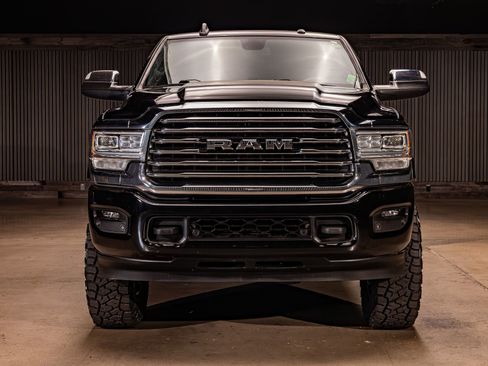 Used 2019 RAM 2500 Limited w/ Body Color Bumper Group AWD/4WD image 2