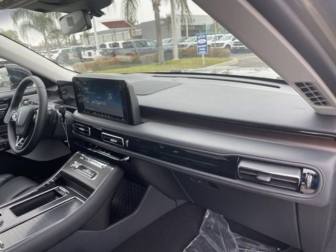 New 2025 Lincoln Aviator Reserve w/ Equipment Group 201A image 24