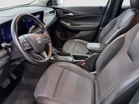 Used 2025 Buick Encore GX Preferred AWD/4WD image 4