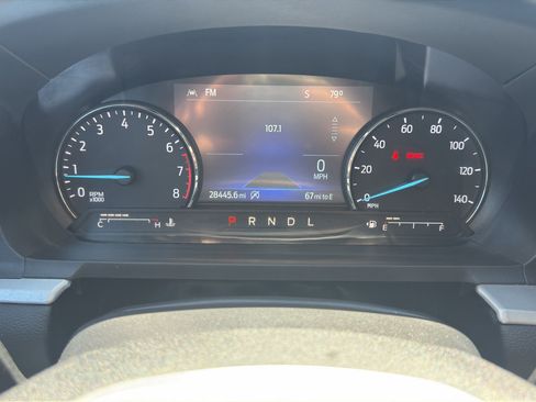 Used 2021 Ford Explorer XLT w/ Equipment Group 202A AWD/4WD image 8