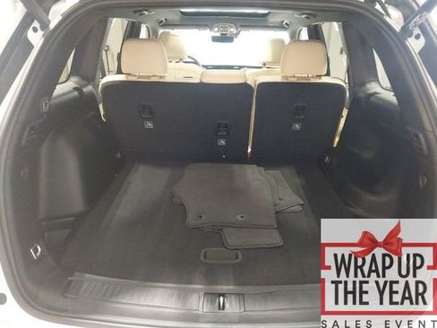 Used 2023 Jeep Grand Cherokee Limited w/ Luxury Tech Group II image 30