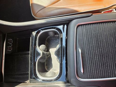 Used 2021 Chrysler Pacifica Limited w/ Premium & Safety Sphere Group image 8