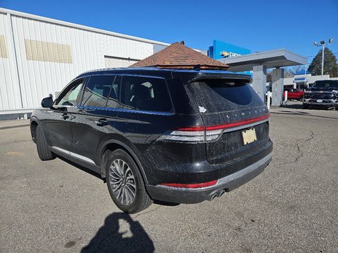 Used 2024 Lincoln Aviator Reserve image 1